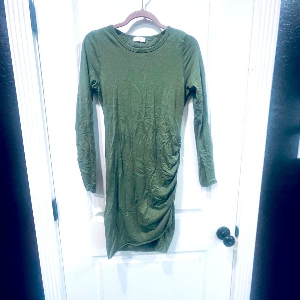 Pink Lily, sz small dress, long sleeved, forest green color
